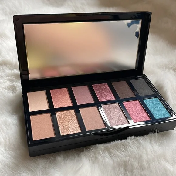 Lancome eye and face palette - Picture 1 of 5